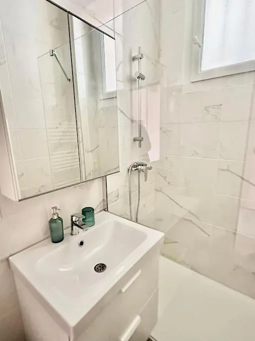 Petit Studio Cosy - Proche Gare Toulon 0*,  France